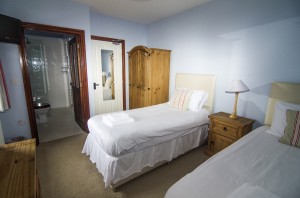 Kingfisher Twin Zip/Link Option Bedroom Showing En-Suite Wet Room