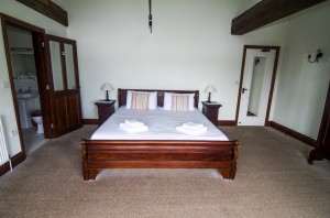 Kingfisher Sleigh Four Poster Bedroom